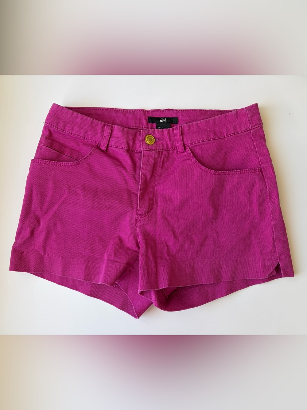 H&M Women's Fuchsia Shorts